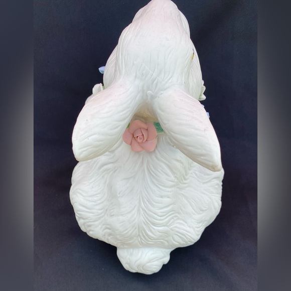 Bunny Rabbit Home Decor Figurine White Ceramic with Floral Necklace - Picture 9 of 13